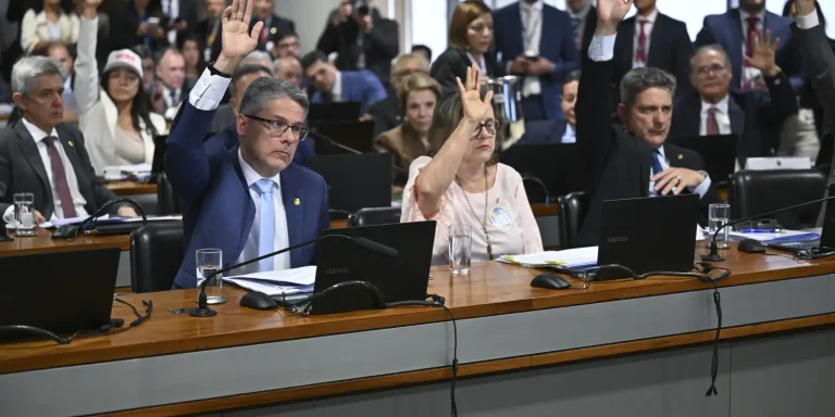 CCJ do Senado aprova texto-base da PEC da Segurança Pública
